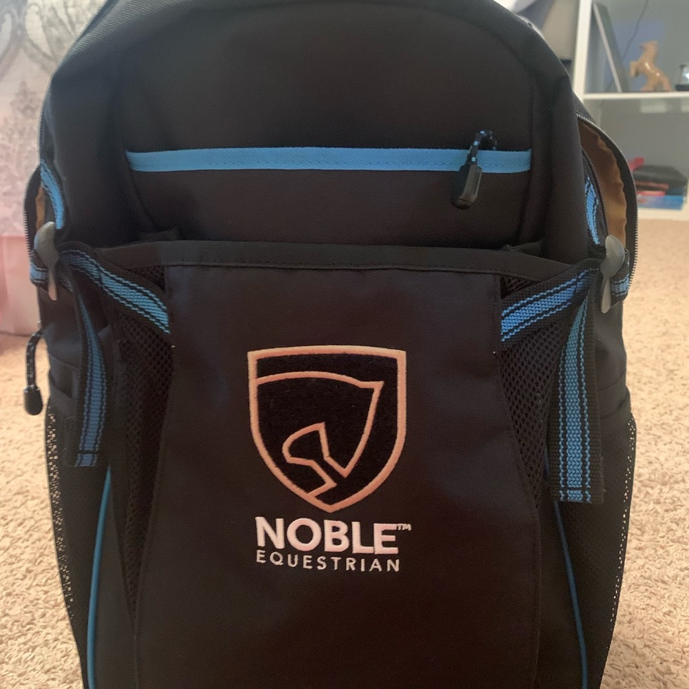 noble outfitters bag